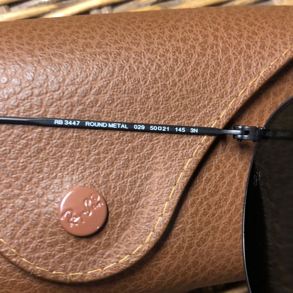 Ray-Ban Round - Picture 3 of 3